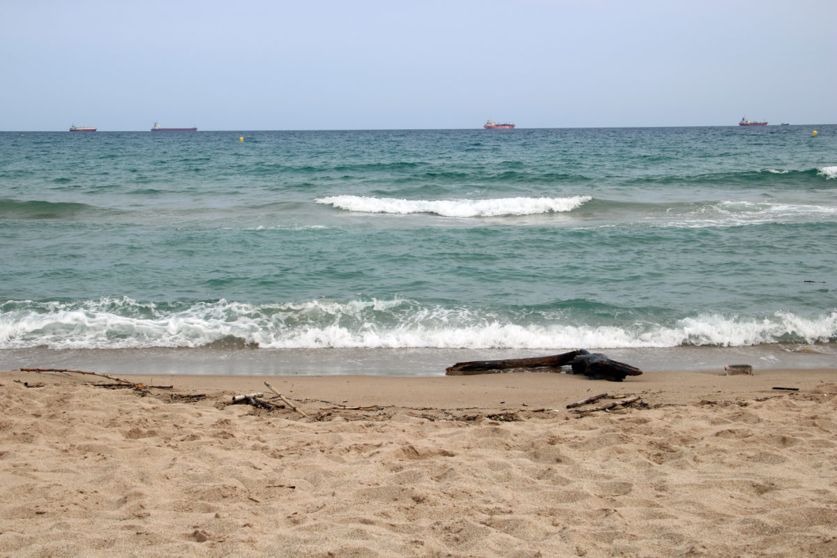 Punt de la platja del Miracle de Tarragona, on ha aparegut un cos sense cames i braços arrossegat pel mar Data de publicació: dijous 29 de juny del 2023, 18:00 Localització: Tarragona Autor: Mar Rovira