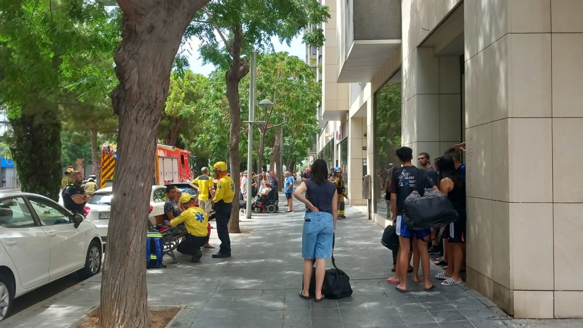 Foc en una cuina del número 19 de l'Avinguda Roma de Tarragona