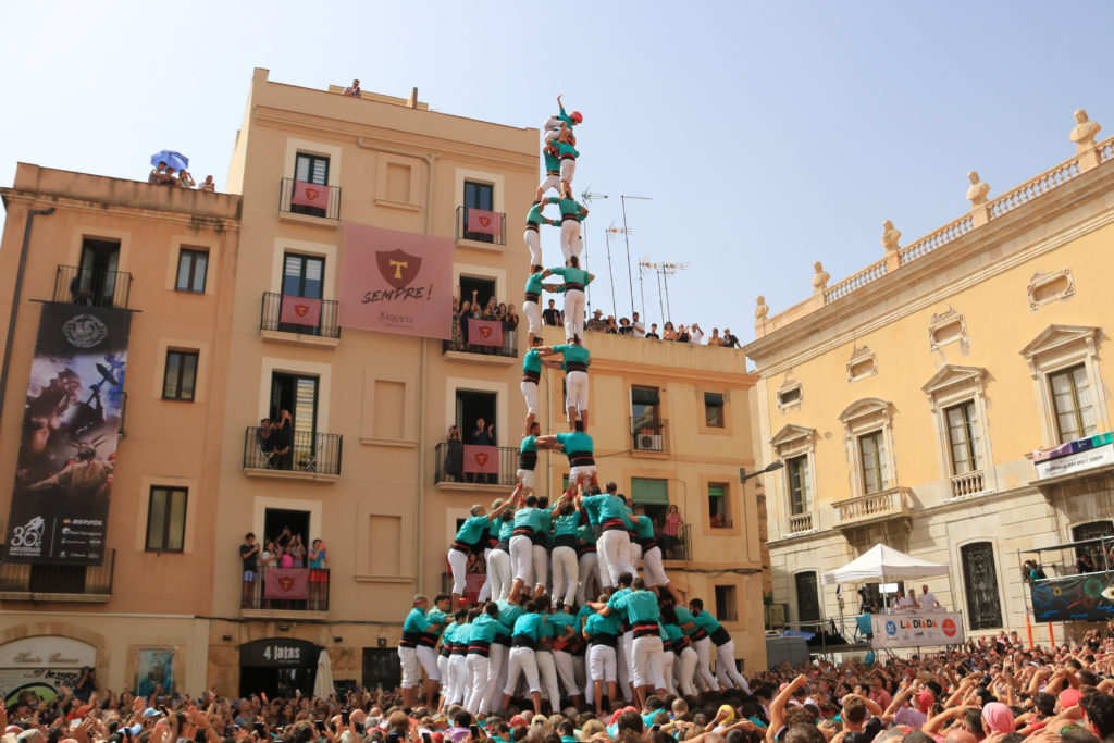 Aleta del 3 de 10 amb folre i manilles carregat pels Castellers de Vilafranca  en la segona ronda de la diada del primer diumenge de Santa Tecla de Tarragona

Data de publicació: diumenge 17 de setembre del 2023, 13:54

Localització: Tarragona

Autor: Neus Bertola / Ariadna Escoda