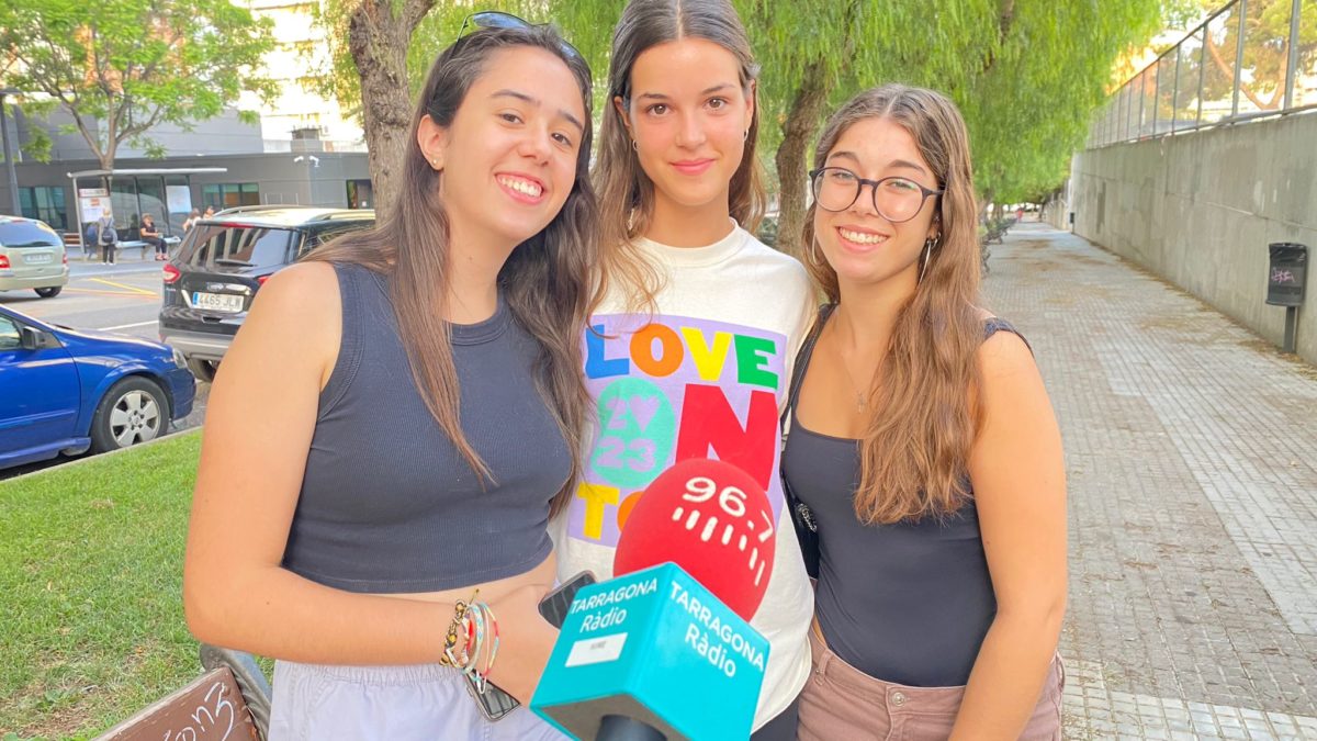 Ruth, Clàudia i Noèlia. Alumnes de l'Institut Martí i Franquès