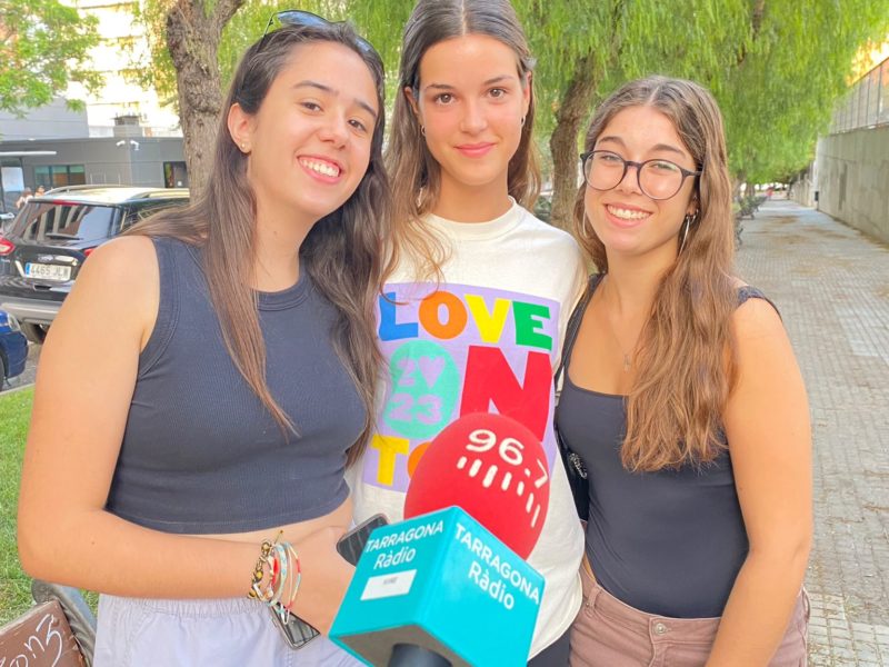 Ruth, Clàudia i Noèlia. Alumnes de l'Institut Martí i Franquès