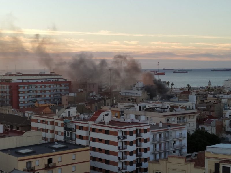 Foto d'un Incendi en un edifici del carrer Reial de Tarragona