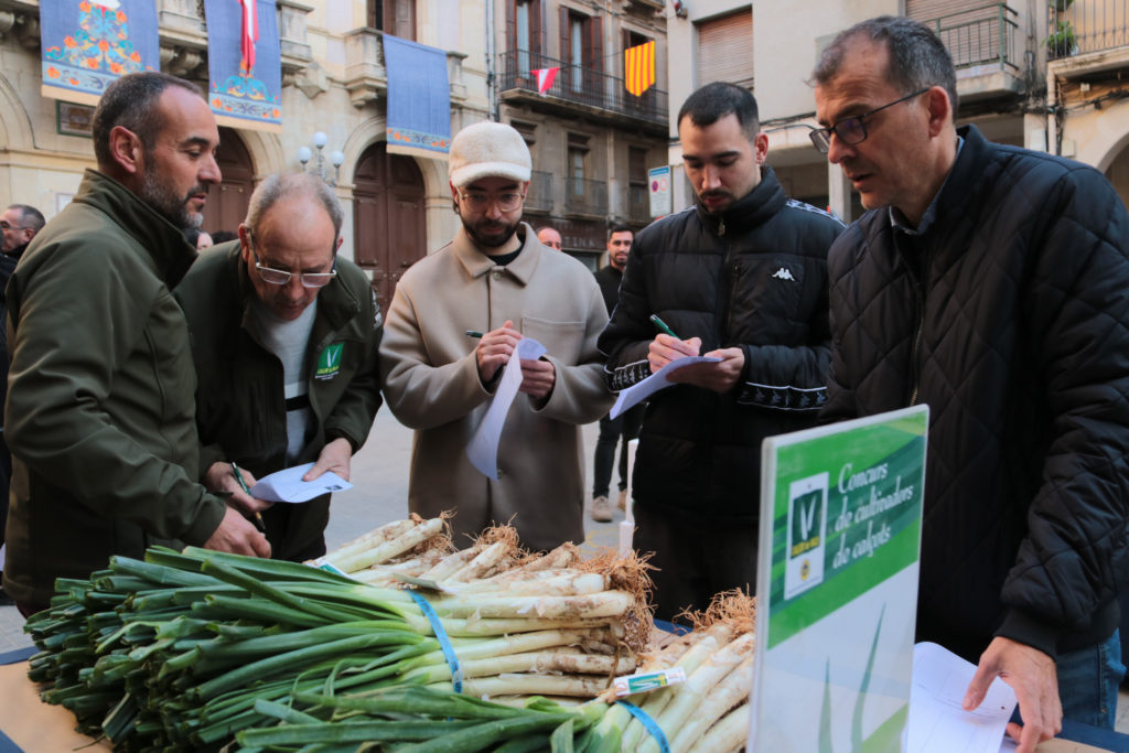 El grup Figa Flawas s'han convertit en jurat del Concurs de Cultivadors de Calçots

Data de publicació: diumenge 28 de gener del 2024, 13:13

Localització: Valls

Autor: Ariadna Escoda