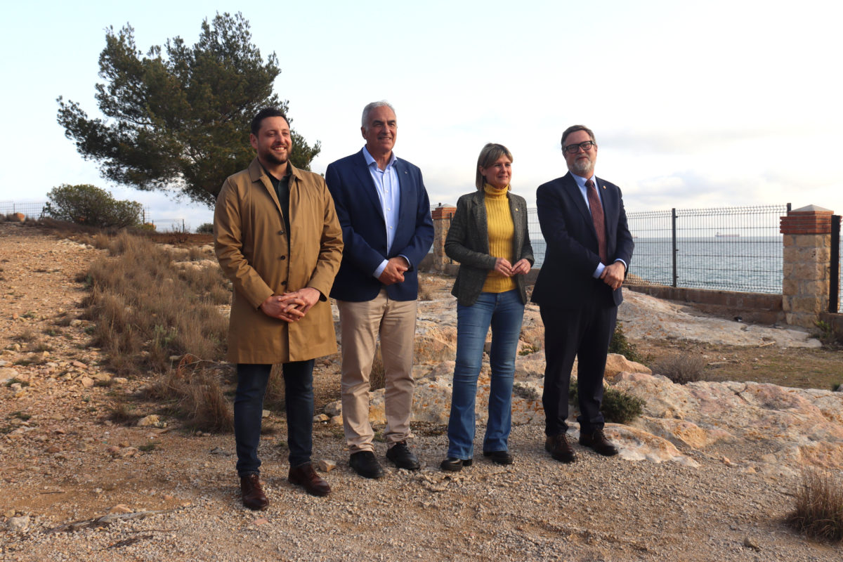 Camí de Ronda de la Savinosa. Rubén Viñuales, alcalde de Tarragona; Àngel Xifré, delegat del Govern; Noemí Llauradó, presidenta de la Diputació de Tarragona; Santi Castellà, subdelegat del Govern.