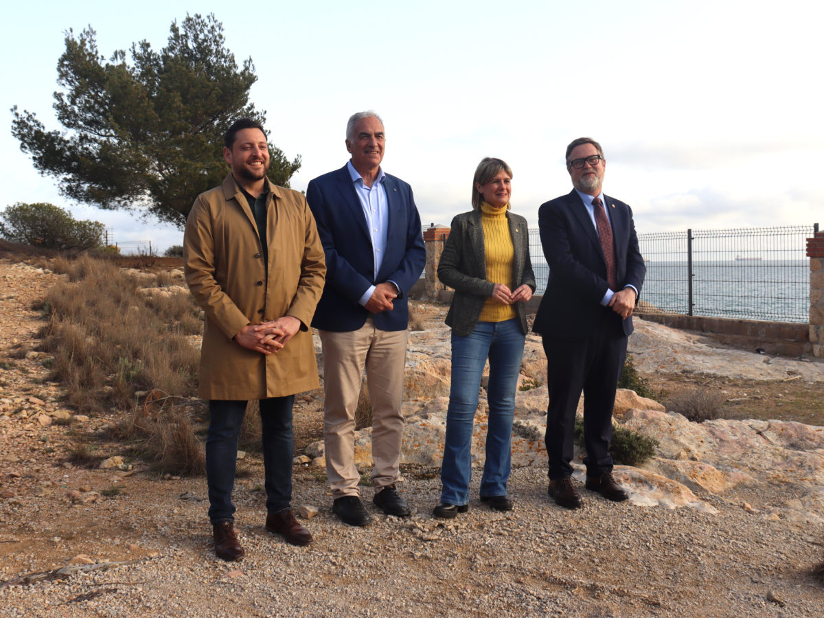 Camí de Ronda de la Savinosa. Rubén Viñuales, alcalde de Tarragona; Àngel Xifré, delegat del Govern; Noemí Llauradó, presidenta de la Diputació de Tarragona; Santi Castellà, subdelegat del Govern.