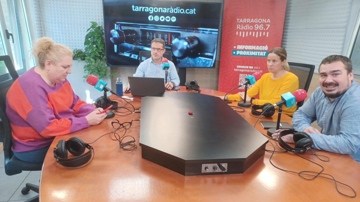 Sandra Ramos (PSC), Josep Suñé, Maria Roig (ERC) i Jordi Collado (ECP)