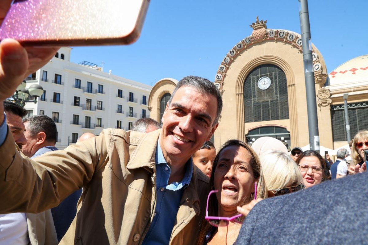 Pedro Sánchez fa campanya a Tarragona pel 12M