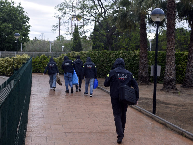 Un dels detinguts en l'operació dels Mossos contra un grup criminal que feia desocupacions extrajudicials. Data de publicació: diumenge 19 de maig del 2024, 11:44 Localització: Barcelona Autor: Mossos d'Esquadra