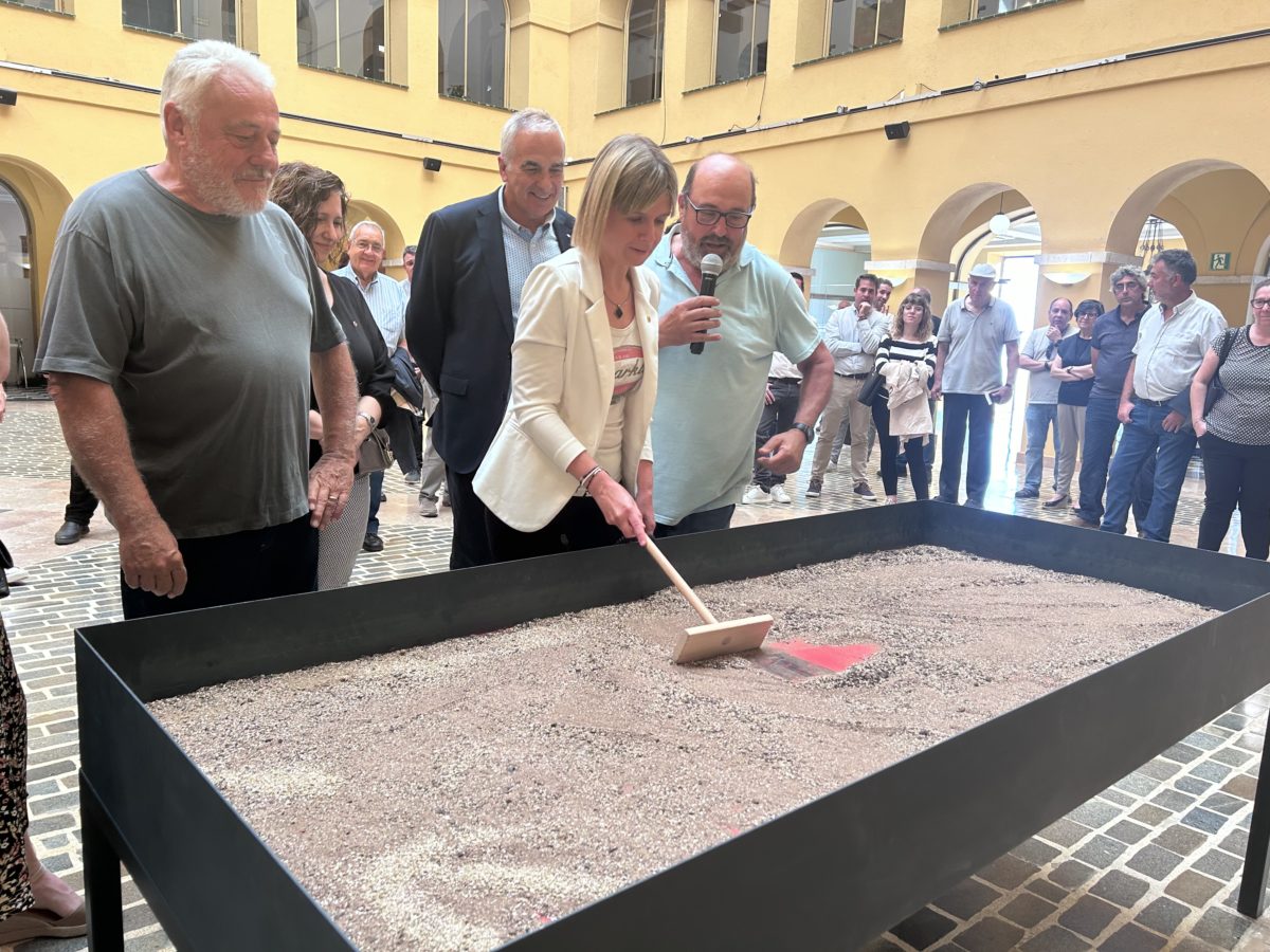 La Diputació de Tarragona acull l’exposició que commemora els 50 anys d’Unió de Pagesos