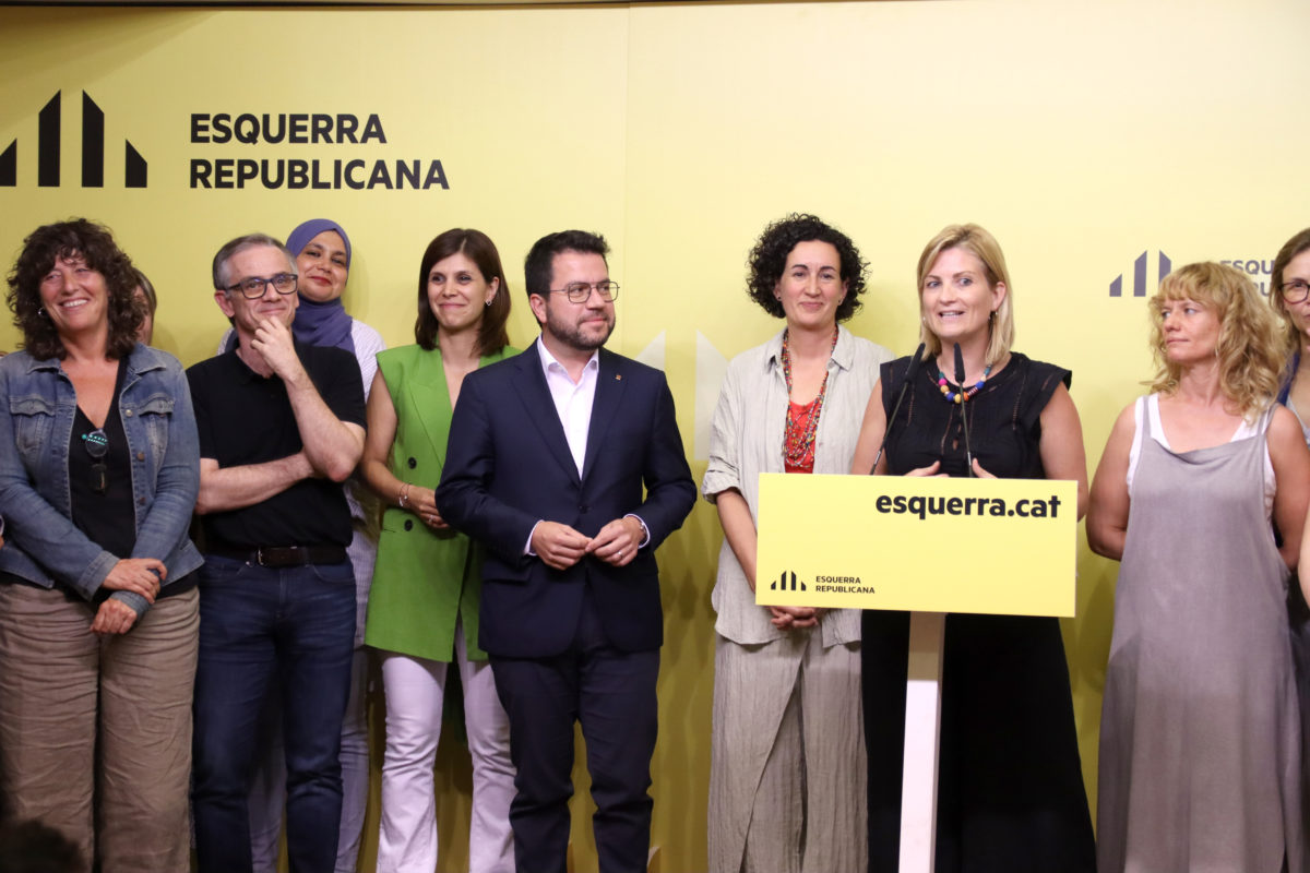 Dirigents d'ERC en una roda de premsa per anunciar un preacord d'ERC amb el PSC per a la investidura de Salvador Illa. Data de publicació: dilluns 29 de juliol del 2024, 20:57 Localització: Barcelona Autor: Mariona Puig