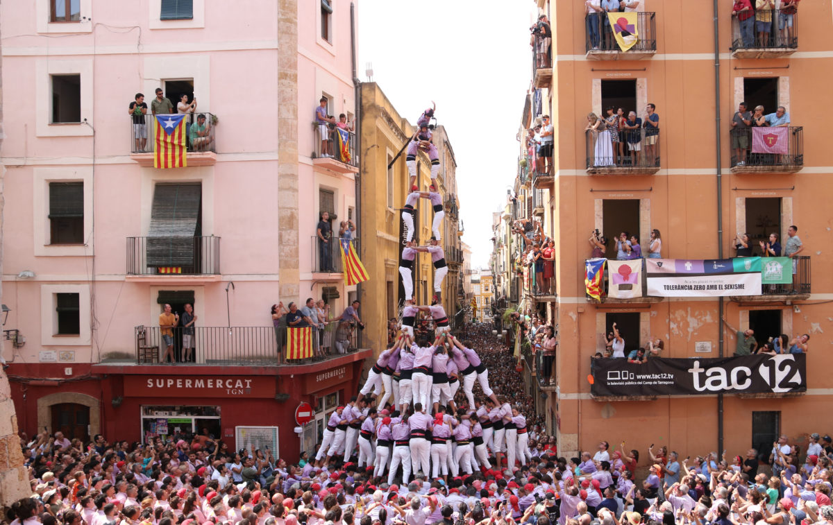 La Colla Jove Xiquets de Tarragona ha descarregat un 2 de 9 amb folre i manilles en la segona ronda de la diada castellera de Sant Magí de Tarragona Data de publicació: dilluns 19 d’agost del 2024, 13:03 Localització: Tarragona Autor: Ariadna Escoda