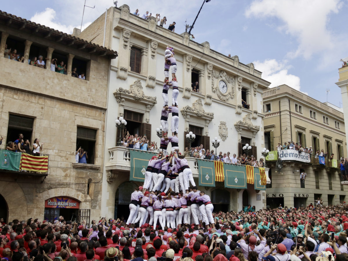 El 2 de 9 amb folre i manilles de la Colla Jove Xiquets de Tarragona Data de publicació: divendres 30 d’agost del 2024, 13:55 Localització: Vilafranca del Penedès Autor: Jordi Pujolar