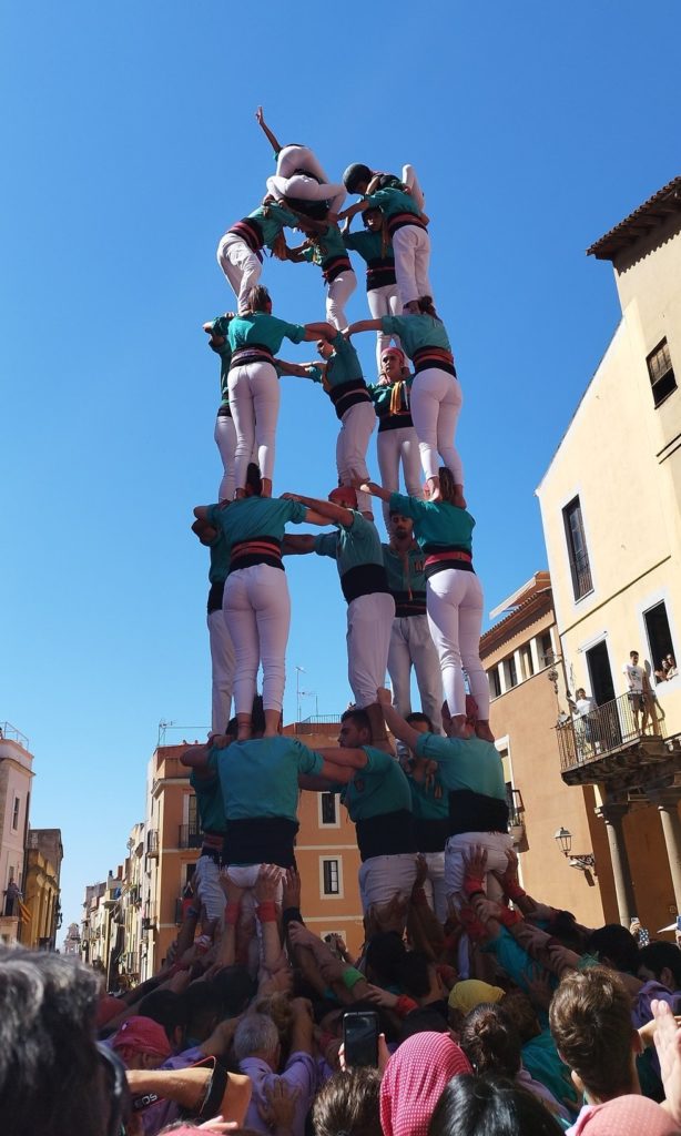 5d7 dels Castellers de Sant Pere i Sant Pau. Pla de la Seu, 11/09/2024. Foto: Santa Tecla, Ajuntament de Tarragona