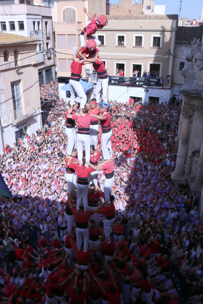 4 de 9 amb folre descarregat pels Nens del Vendrell en segona ronda de la diada de la Fira de Santa Teresa del Vendrell Data de publicació: diumenge 13 d’octubre del 2024, 16:08 Localització: El Vendrell Autor: Jordi Marsal