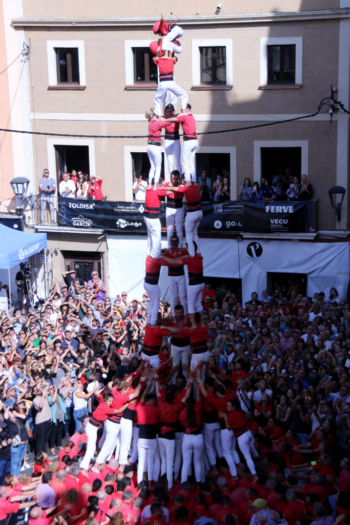 3 de 9 amb folre descarregat en la primera ronda per la Colla Joves Xiquets de Valls de la diada de la Fira de Santa Teresa del Vendrell Data de publicació: diumenge 13 d’octubre del 2024, 16:08 Localització: El Vendrell Autor: Jordi Marsal