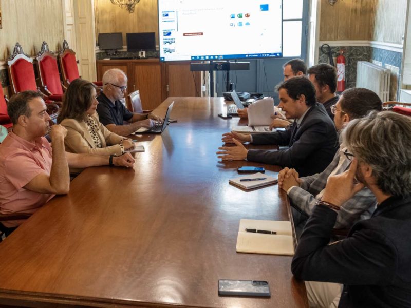 Guillermo Garcia Castro en una reunió de Medi ambient