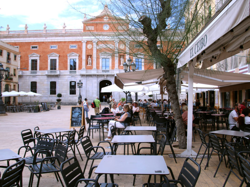 Terrasses a la plaça de la Font