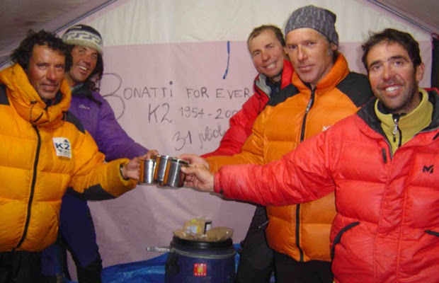 Òscar Cadiach, Jordi Corominas, Jordi Tosas, Valentí Giró i Manel de la Mata, expedició catalana al K2 el 2004