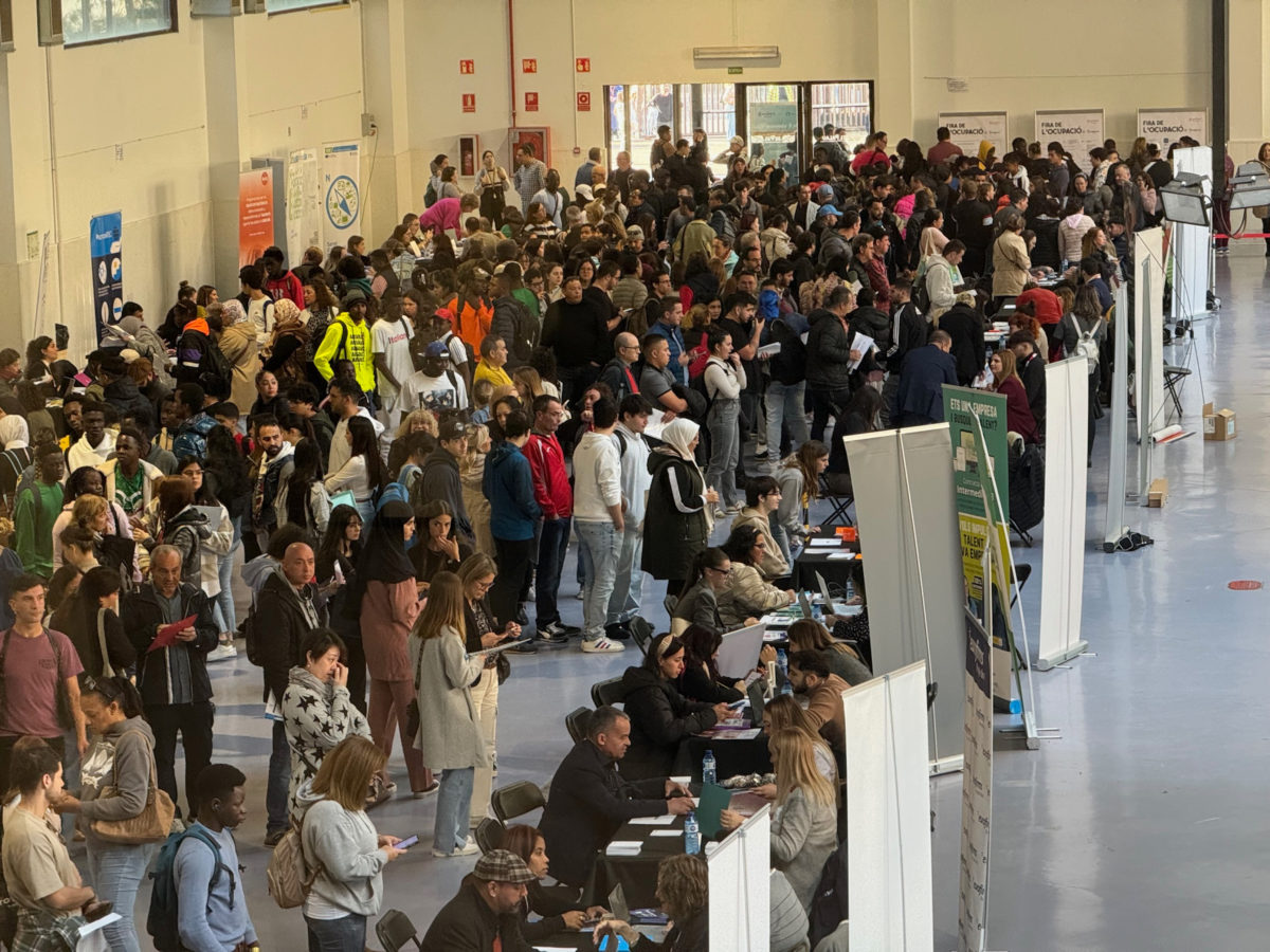 Més de 3.000 persones busquen feina a la Fira de l’Ocupació a Tarragona