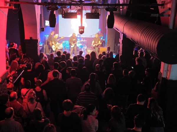 La Sala Zero recapta 3.300 euros per a València, a través d’un concert solidari