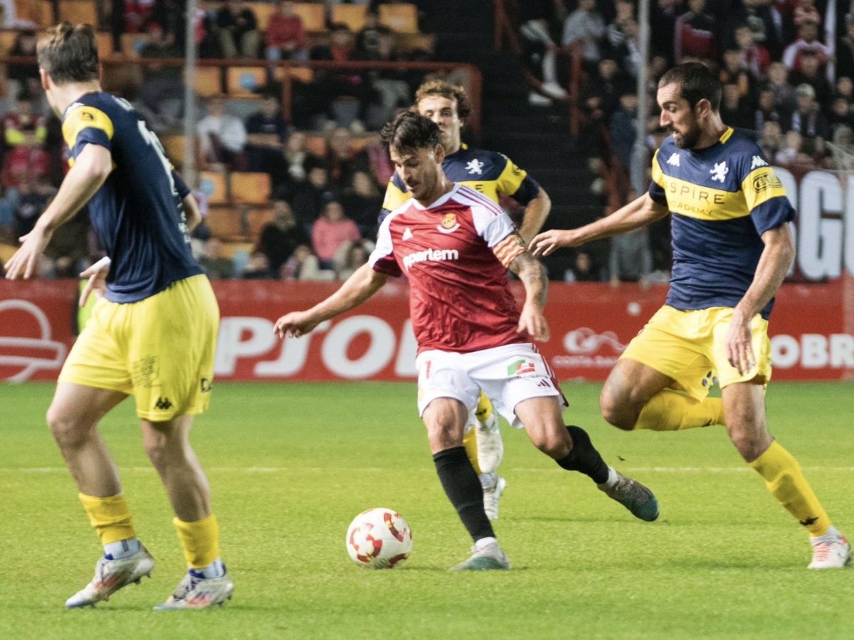 Cop dur pel Nàstic en la visita del líder (2-3)