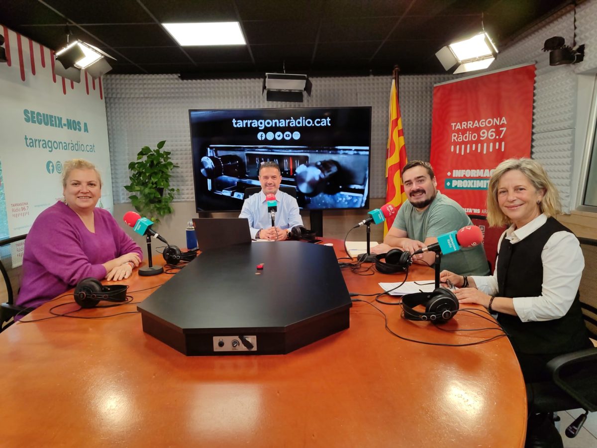 Sandra Ramos (PSC), Josep Suñé, Jordi Collado (ECP) i Elvira Vidal (JuntsxCatalunya)