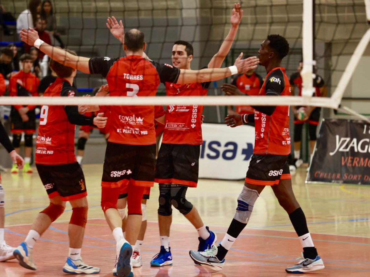 Derrota del CV Sant Pere i Sant Pau davant el líder de Superlliga