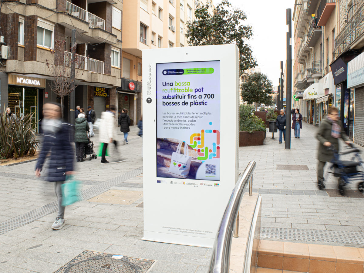 Diversos mercats de Tarragona disposen d’onze tòtems interactius de cartelleria digital