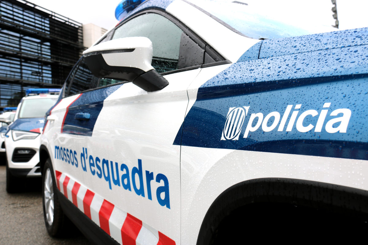 Pla de detall del lateral d'un dels nous vehicles dels Mossos d'Esquadra presentats al Complex Egara, el dia 11 de novembre de 2021. (Horitzontal) Data de publicació: dilluns 23 de desembre del 2024, 10:24 Localització: Barcelona Autor: Albert Segura