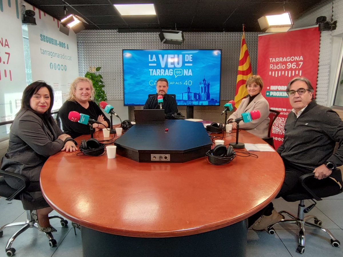 Maria Mercè Martorell (PP), Sandra Ramos (PSC), Josep Suñé, Judith Gómez (Vox) i Pep Manresa (Junts per Catalunya)